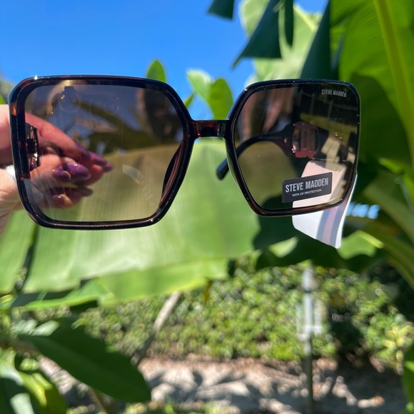 STEVE MADDEN Dark Tinted Square In Aleric Multi Sunglasses 100% UV Protection - Picture 4 of 13